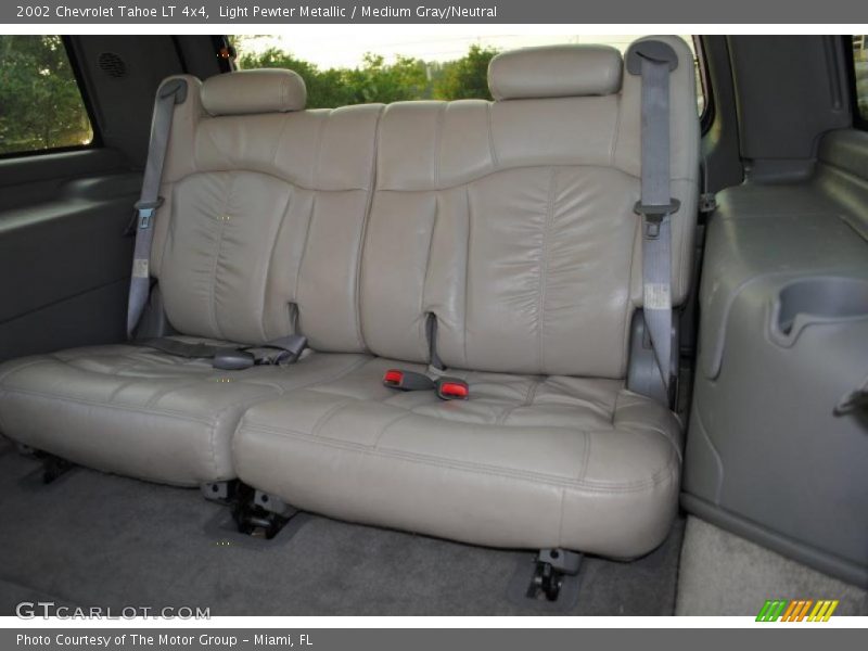 Light Pewter Metallic / Medium Gray/Neutral 2002 Chevrolet Tahoe LT 4x4