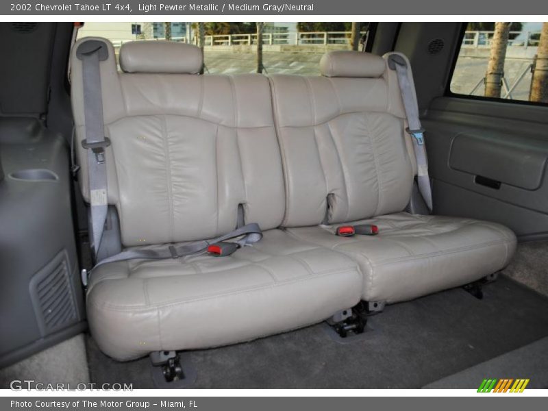 Light Pewter Metallic / Medium Gray/Neutral 2002 Chevrolet Tahoe LT 4x4