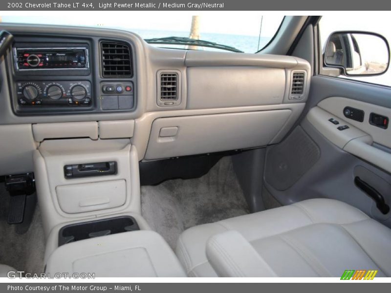 Light Pewter Metallic / Medium Gray/Neutral 2002 Chevrolet Tahoe LT 4x4