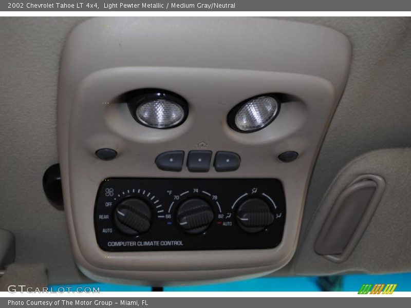Light Pewter Metallic / Medium Gray/Neutral 2002 Chevrolet Tahoe LT 4x4