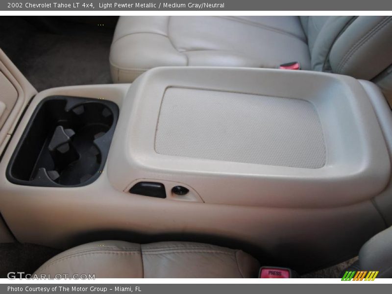 Light Pewter Metallic / Medium Gray/Neutral 2002 Chevrolet Tahoe LT 4x4