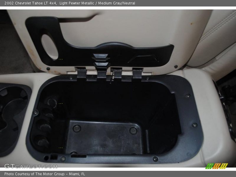 Light Pewter Metallic / Medium Gray/Neutral 2002 Chevrolet Tahoe LT 4x4