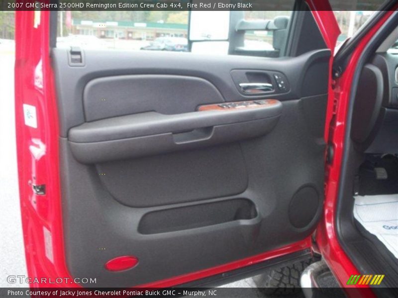 Door Panel of 2007 Sierra 2500HD Remington Edition Crew Cab 4x4