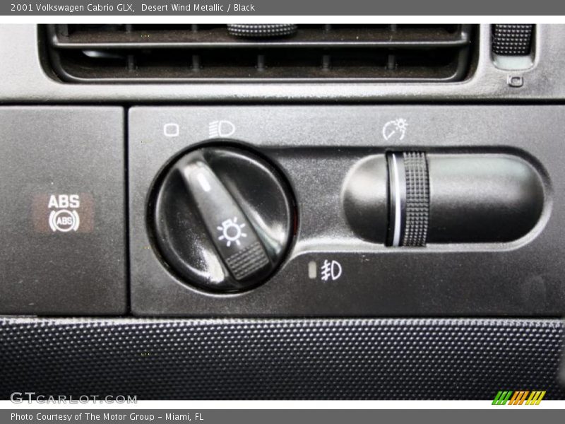 Controls of 2001 Cabrio GLX