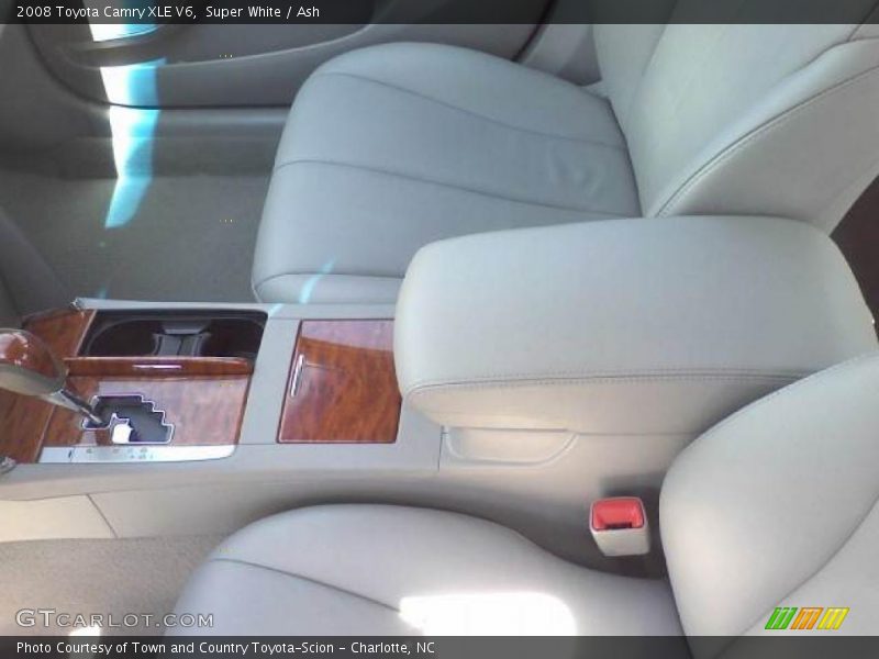 Super White / Ash 2008 Toyota Camry XLE V6