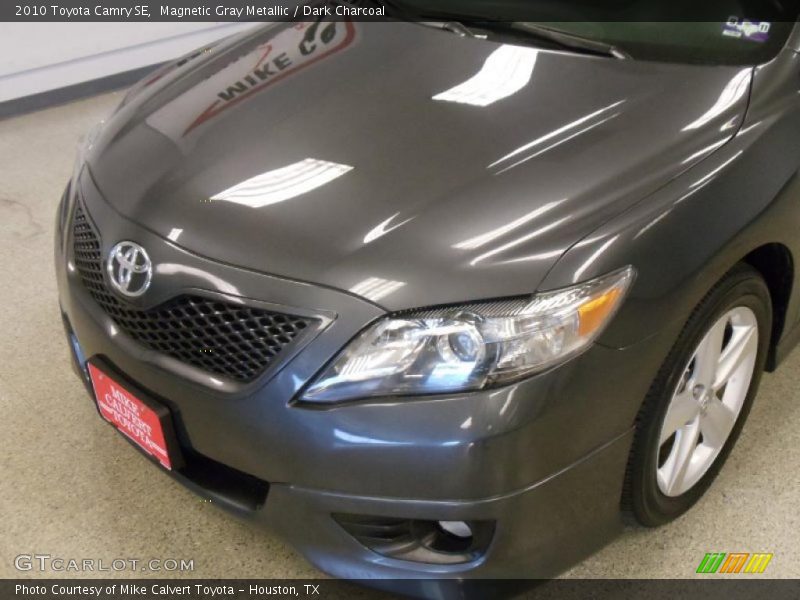 Magnetic Gray Metallic / Dark Charcoal 2010 Toyota Camry SE