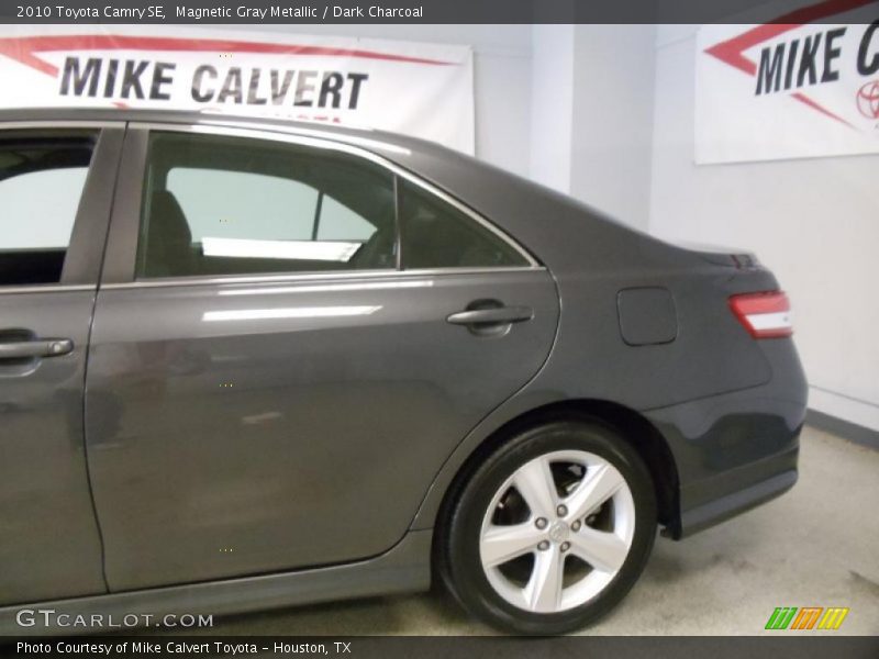 Magnetic Gray Metallic / Dark Charcoal 2010 Toyota Camry SE