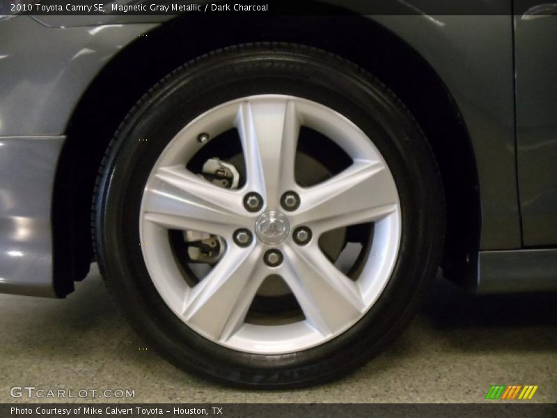 Magnetic Gray Metallic / Dark Charcoal 2010 Toyota Camry SE