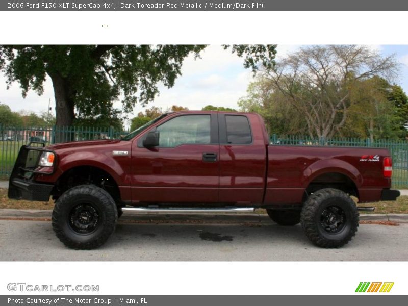 Dark Toreador Red Metallic / Medium/Dark Flint 2006 Ford F150 XLT SuperCab 4x4