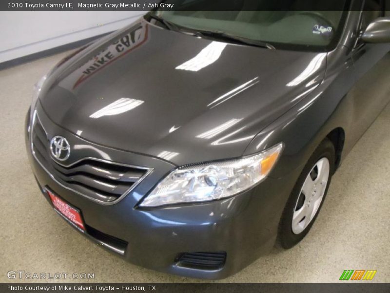 Magnetic Gray Metallic / Ash Gray 2010 Toyota Camry LE
