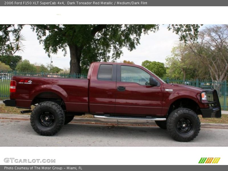 Dark Toreador Red Metallic / Medium/Dark Flint 2006 Ford F150 XLT SuperCab 4x4