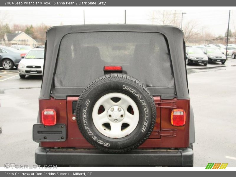 Sienna Pearl / Dark Slate Gray 2004 Jeep Wrangler X 4x4