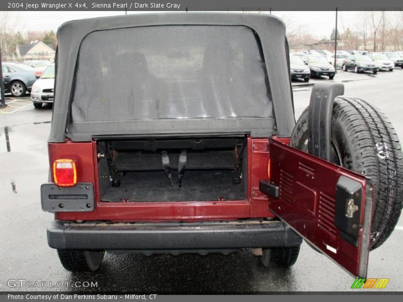 Sienna Pearl / Dark Slate Gray 2004 Jeep Wrangler X 4x4