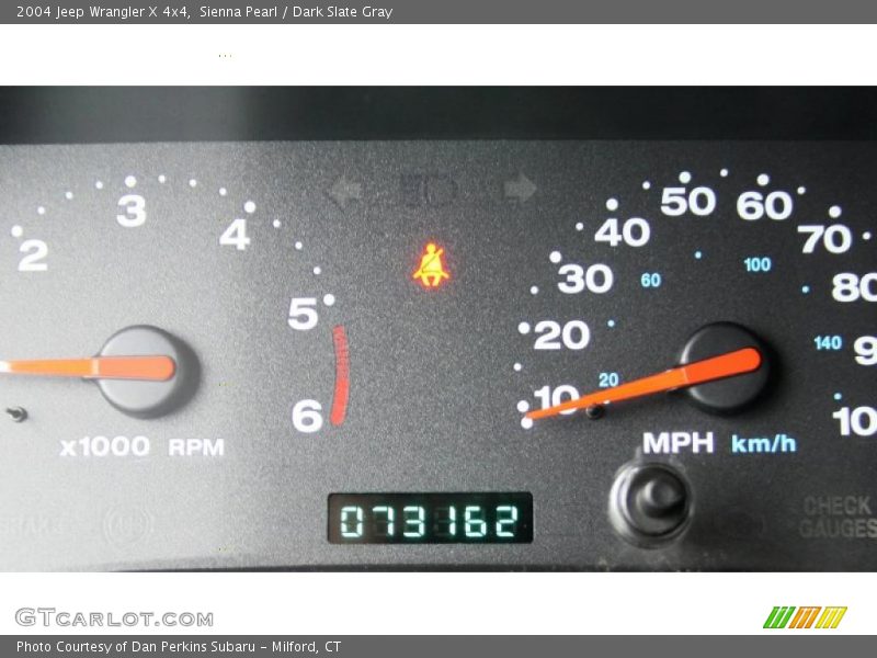 Sienna Pearl / Dark Slate Gray 2004 Jeep Wrangler X 4x4