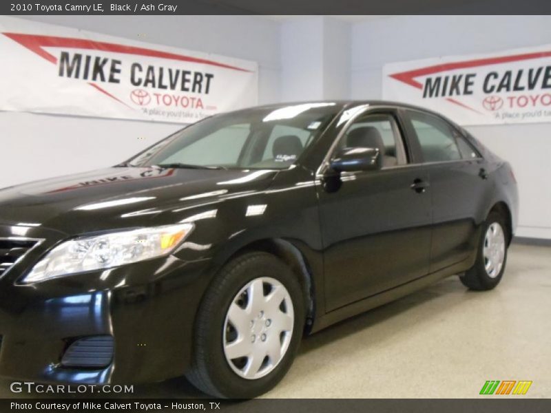 Black / Ash Gray 2010 Toyota Camry LE