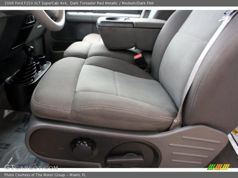 Dark Toreador Red Metallic / Medium/Dark Flint 2006 Ford F150 XLT SuperCab 4x4