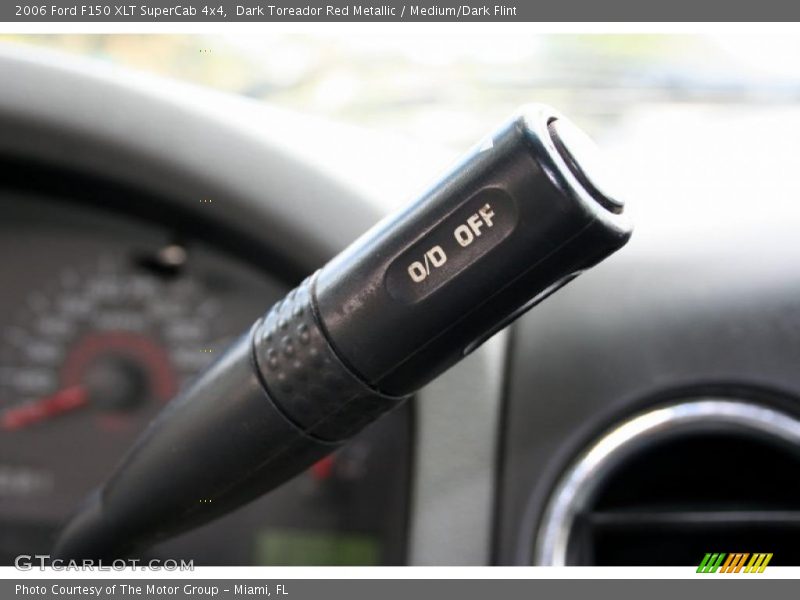 Dark Toreador Red Metallic / Medium/Dark Flint 2006 Ford F150 XLT SuperCab 4x4