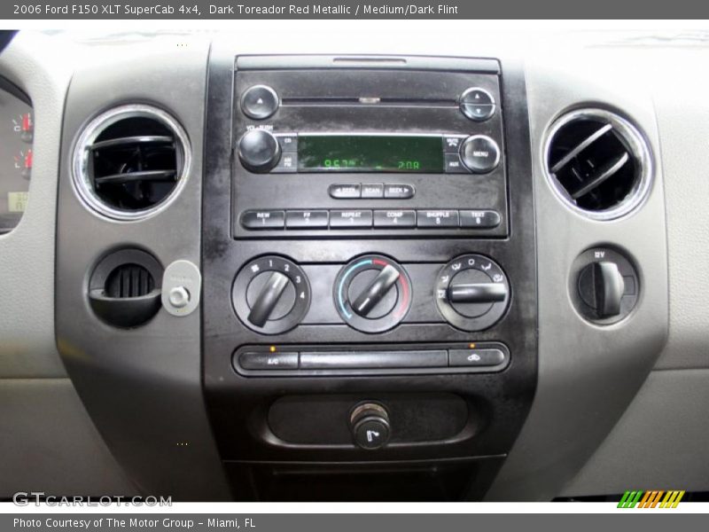 Dark Toreador Red Metallic / Medium/Dark Flint 2006 Ford F150 XLT SuperCab 4x4