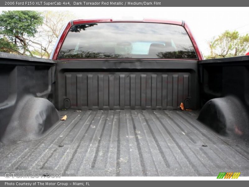 Dark Toreador Red Metallic / Medium/Dark Flint 2006 Ford F150 XLT SuperCab 4x4