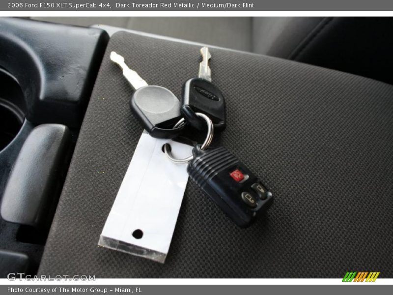 Dark Toreador Red Metallic / Medium/Dark Flint 2006 Ford F150 XLT SuperCab 4x4