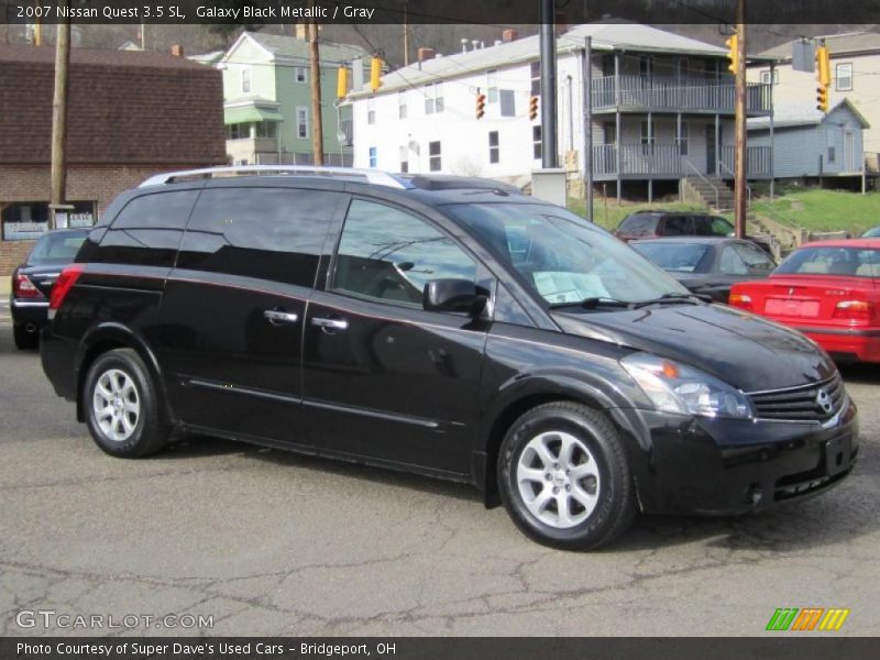 Front 3/4 View of 2007 Quest 3.5 SL