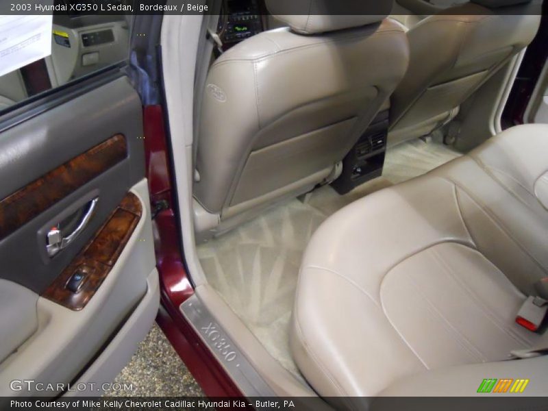 Bordeaux / Beige 2003 Hyundai XG350 L Sedan