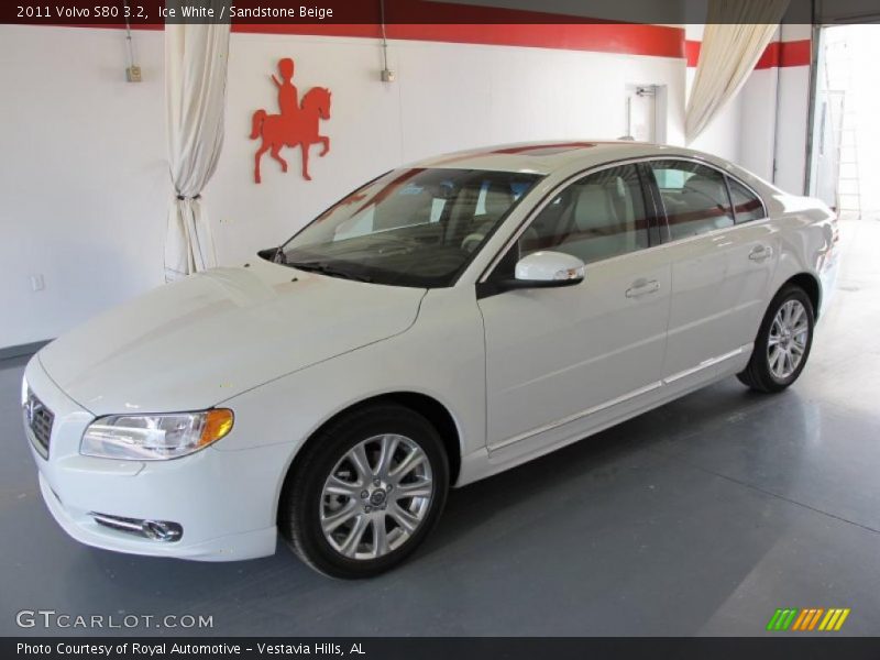 Ice White / Sandstone Beige 2011 Volvo S80 3.2