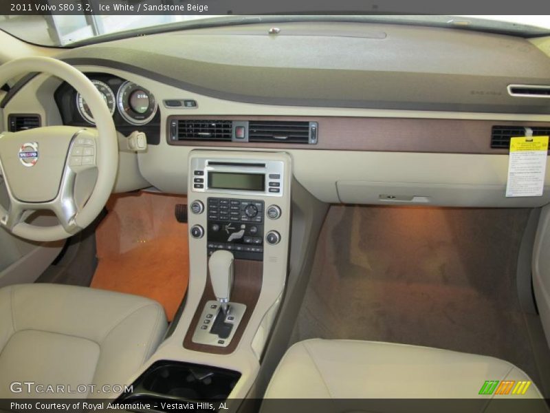 Ice White / Sandstone Beige 2011 Volvo S80 3.2