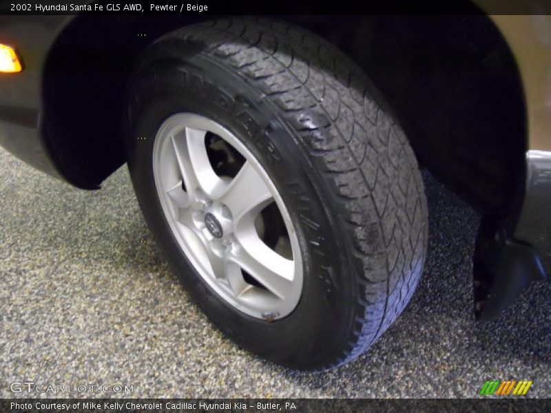 Pewter / Beige 2002 Hyundai Santa Fe GLS AWD