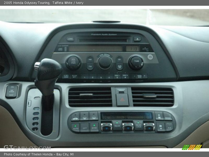 Taffeta White / Ivory 2005 Honda Odyssey Touring