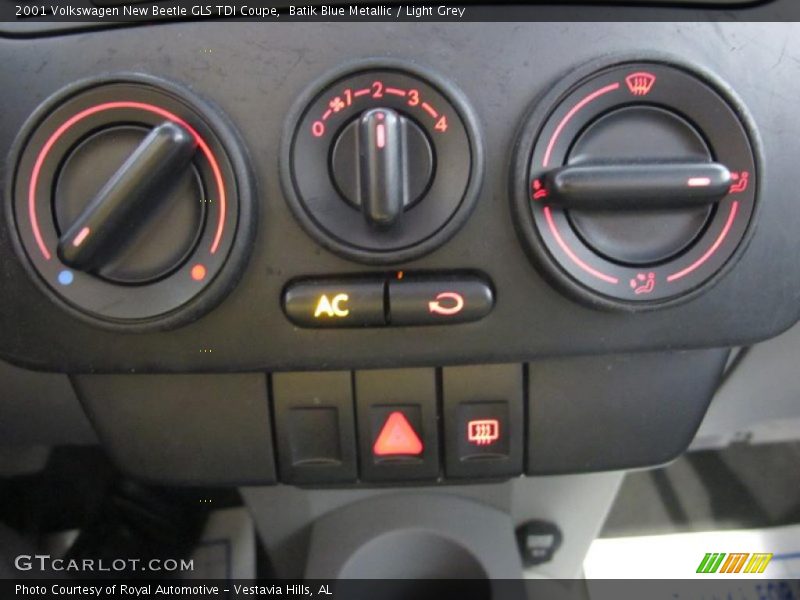 Controls of 2001 New Beetle GLS TDI Coupe