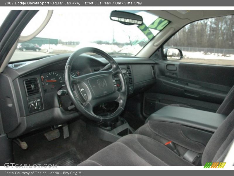 Patriot Blue Pearl / Dark Slate Gray 2002 Dodge Dakota Sport Regular Cab 4x4