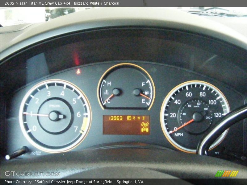 Blizzard White / Charcoal 2009 Nissan Titan XE Crew Cab 4x4