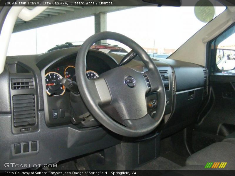 Blizzard White / Charcoal 2009 Nissan Titan XE Crew Cab 4x4