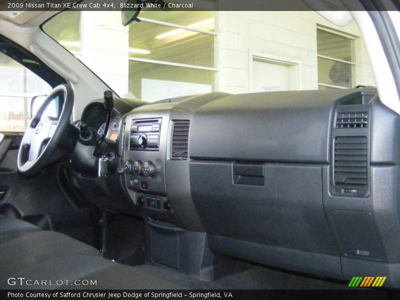 Blizzard White / Charcoal 2009 Nissan Titan XE Crew Cab 4x4