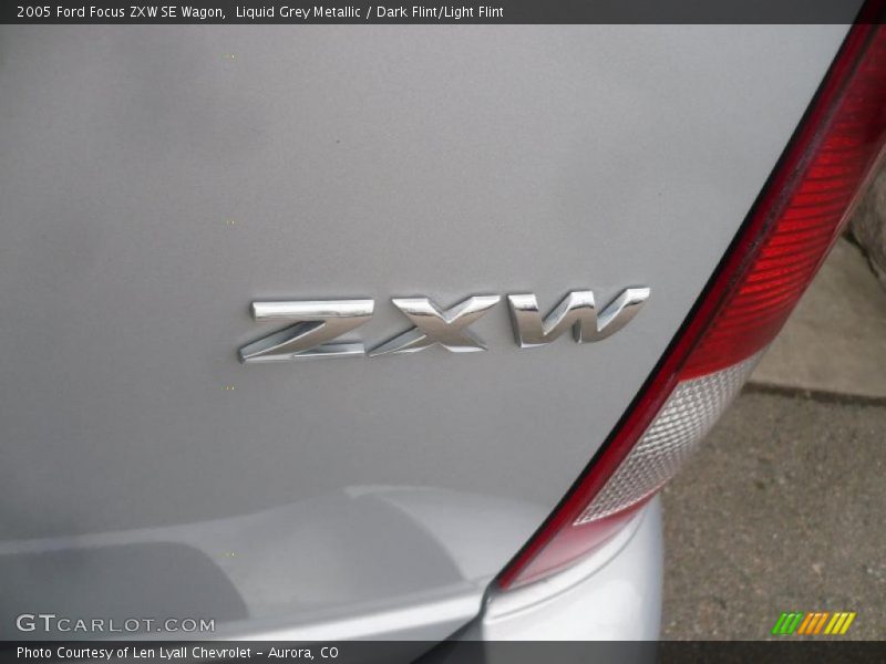 Liquid Grey Metallic / Dark Flint/Light Flint 2005 Ford Focus ZXW SE Wagon