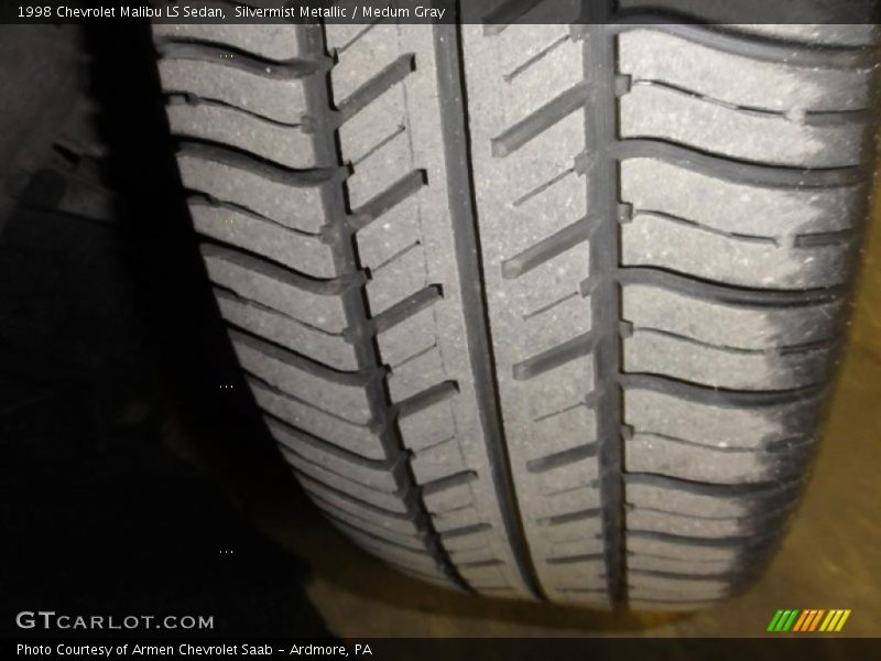 Silvermist Metallic / Medum Gray 1998 Chevrolet Malibu LS Sedan
