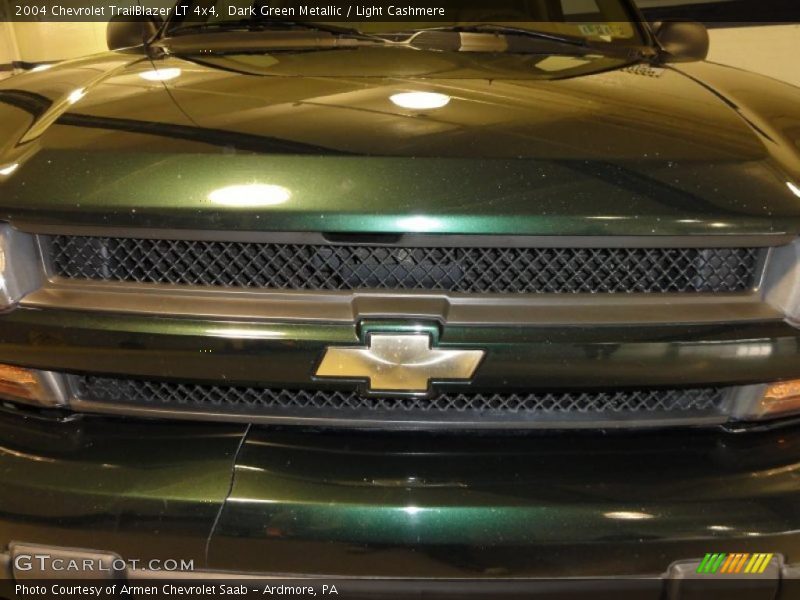 Dark Green Metallic / Light Cashmere 2004 Chevrolet TrailBlazer LT 4x4
