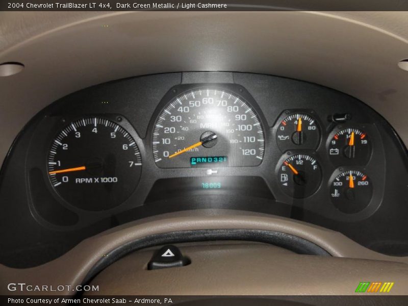 Dark Green Metallic / Light Cashmere 2004 Chevrolet TrailBlazer LT 4x4