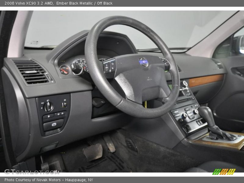 Dashboard of 2008 XC90 3.2 AWD