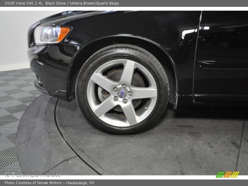  2008 S40 2.4i Wheel