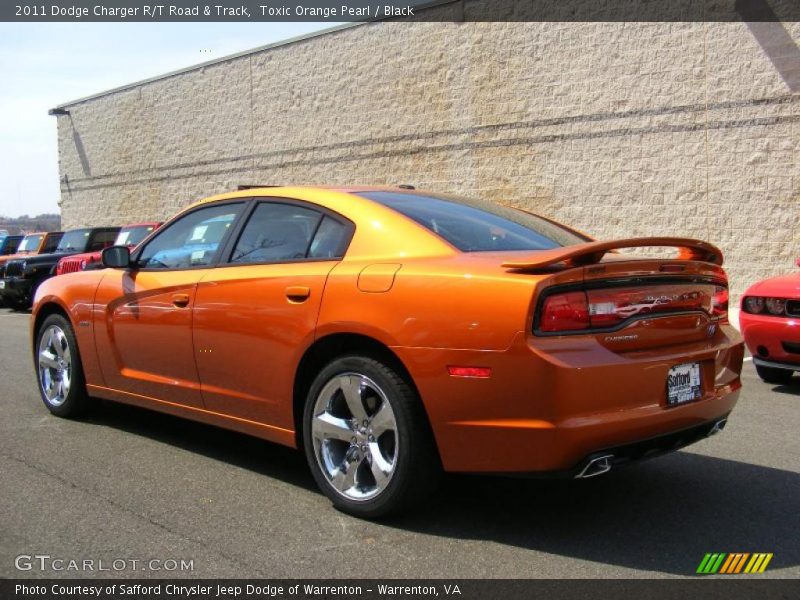 Toxic Orange Pearl / Black 2011 Dodge Charger R/T Road & Track