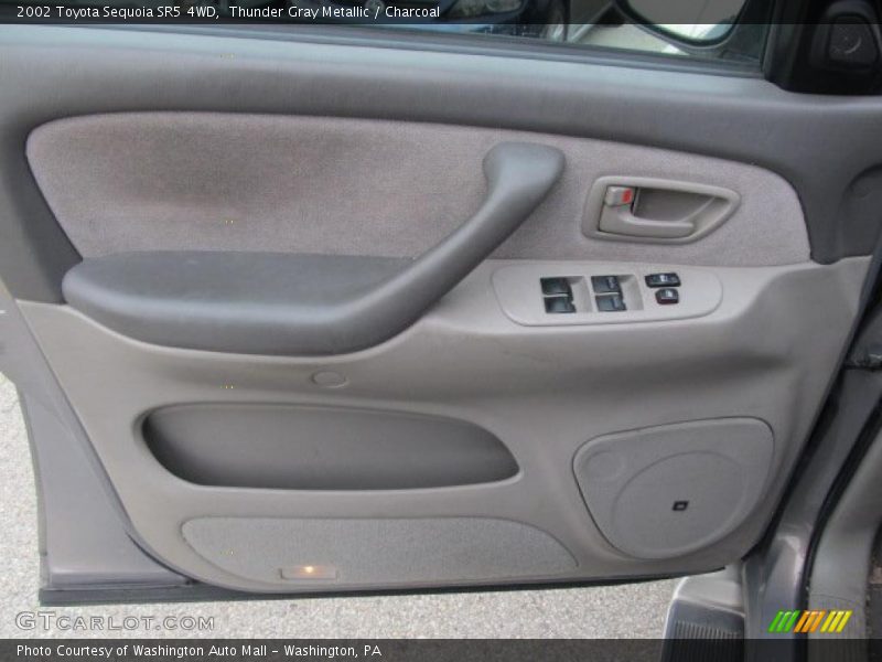 Thunder Gray Metallic / Charcoal 2002 Toyota Sequoia SR5 4WD