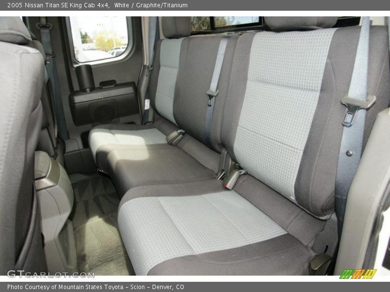  2005 Titan SE King Cab 4x4 Graphite/Titanium Interior