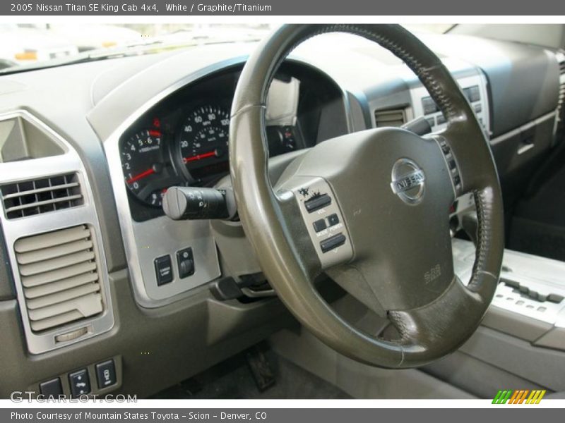 White / Graphite/Titanium 2005 Nissan Titan SE King Cab 4x4