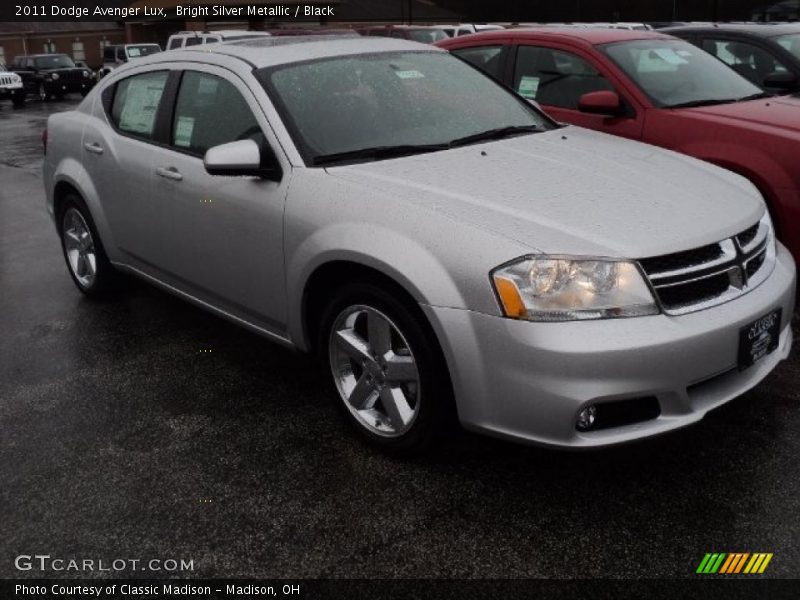  2011 Avenger Lux Bright Silver Metallic