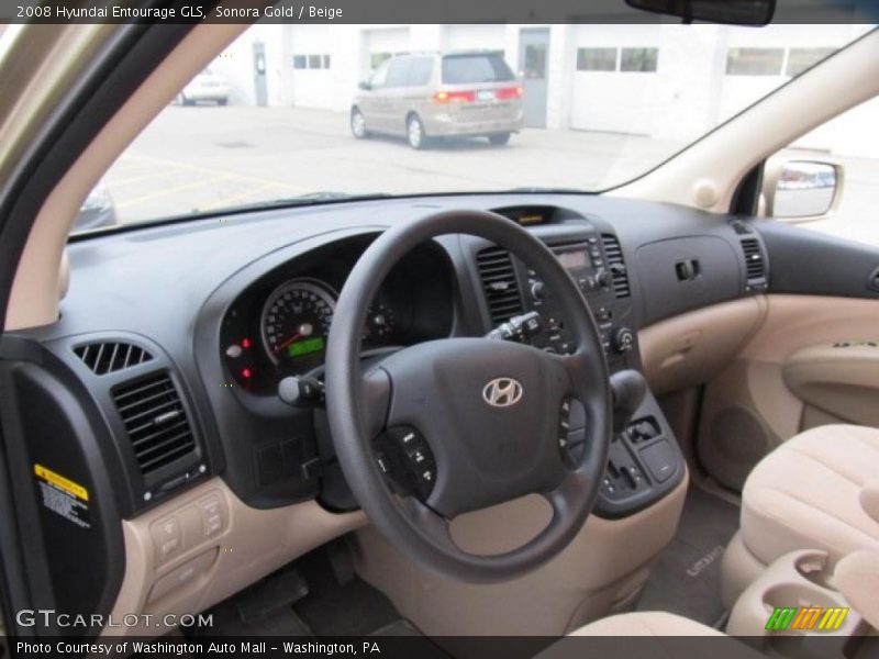 Sonora Gold / Beige 2008 Hyundai Entourage GLS