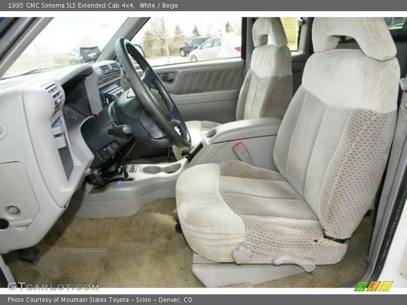  1995 Sonoma SLS Extended Cab 4x4 Beige Interior