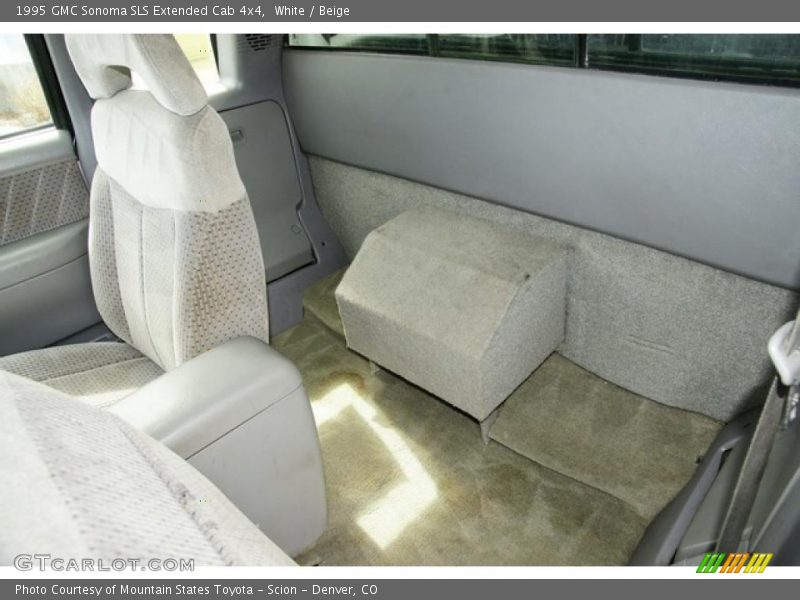 White / Beige 1995 GMC Sonoma SLS Extended Cab 4x4