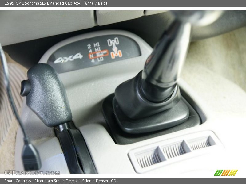 White / Beige 1995 GMC Sonoma SLS Extended Cab 4x4